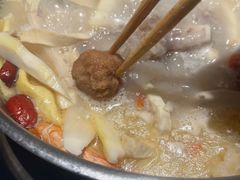-三人行骨头王火锅(长寿店)