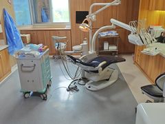 -上海仁爱医院口腔科 · 种植