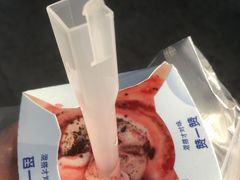 奥利奥草莓麦旋风-麦当劳(安立路店)