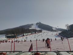 -庙香山滑雪场