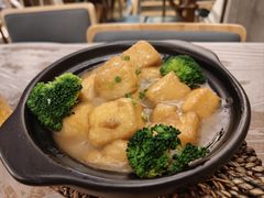 自制鲍汁豆腐煲-李记潮汕砂锅粥(营福路店)