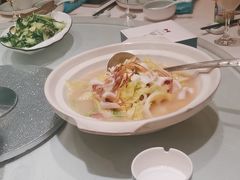 -海派美食·家宴海鲜青岛菜·石锅鲽鱼头(东方城店)