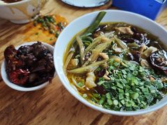 -越洋肖氏老米线(杨家坪店)