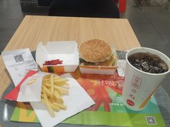 -麦当劳(民盈·国贸城店)