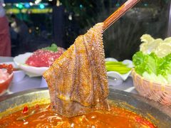 -茅草房·河畔园林火锅