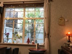 -燕庭·纯燕窝·甜品下午茶(南京西路店)