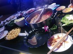 -唯爱KTV聚会餐厅(仙林东城汇店)