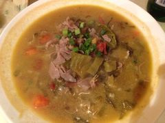 酸汤肥牛-晚归月亮湾私家菜(临邑路店)