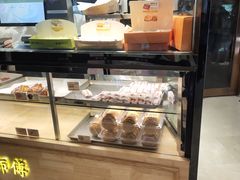 面包甜点陈列柜-鲍师傅糕点(国金街店)