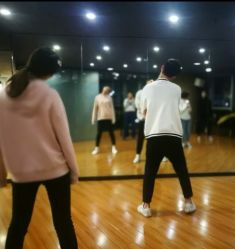 -轩舞汇·爵士舞街舞训练营