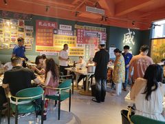 -蚝堡海鲜·威海菜·海肠捞饭·烧烤·亚洲吃蚝公司(幸福门店)