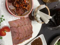 -艳阳天民俗村(公园路店)