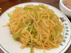 尖椒土豆丝-清真永恒华威肉饼(潘家园店)