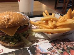 -The Habit Burger Grill 哈比特汉堡(复兴soho店)