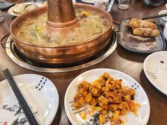 -岳记兴隆·青城腊排铜火锅(融创店)