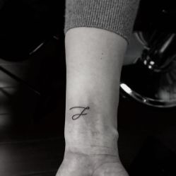 -明星刺青·洗纹身