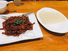 京酱肉丝-乐忻皇朝(上海中心大厦店)
