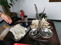 -蘑统田下·野生菌火锅