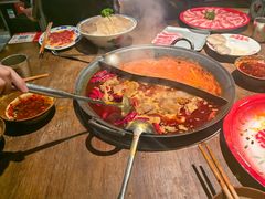 -萍姐火锅·公路夜市(武汉首店)