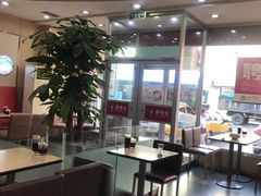 大堂-李先生牛肉面大王(营口大润发店)