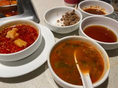 -海底捞火锅鲜切牛肉主题店(长寿路店)