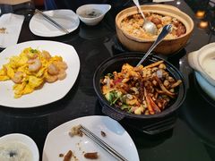 招牌腊味煲仔饭-高第街56号港式餐厅·精选(世茂广场宽厚里大明湖店)