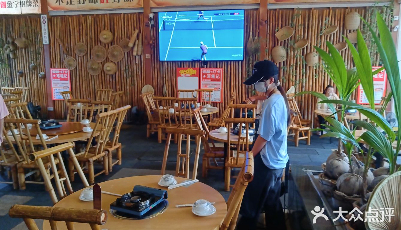 山珍海味皆过客，一锅羊肉慰平生。