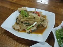 -黄记四更烤乳猪店