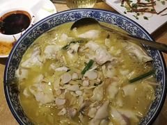 -阿三鱼头泡饼·家常菜