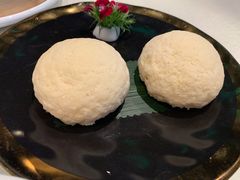 脆皮流沙包-皇朝会.经典传统粤菜(外滩店)