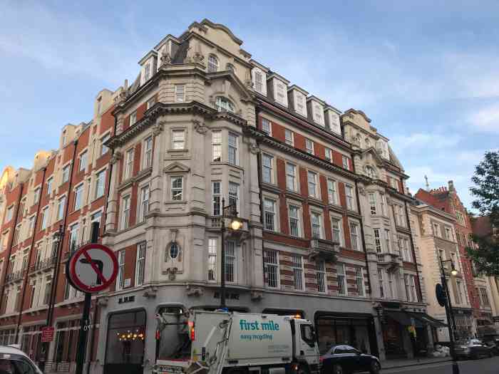 selfridges百货(伦敦店)