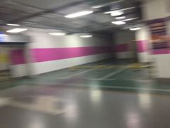 -爱琴海购物公园-地下停车场