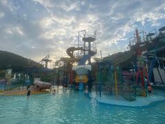 -平湖九龙山乐满地水上乐园