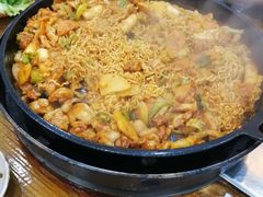 -亲昵春川鸡排(韩国美食街店)