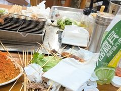 -哈尔滨小酒馆·鲜肉现穿自助烧烤(康新花园店)
