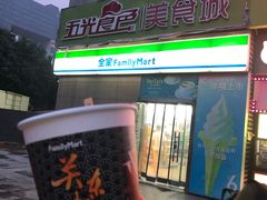 门面-全家便利店(东直门店)