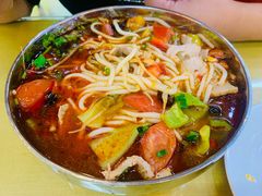 老友汤粉-红鼻子桂林米粉(金唐新光界店)
