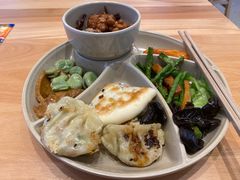 -素满香·全民食养自助(长宁龙之梦店)