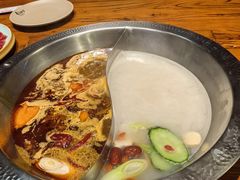 -东巴婆婆云南鱼豆花火锅(大东门店)