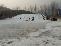-十三陵雪世界滑雪场
