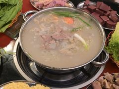 -老石黑山羊毛驴肉火锅(金凯广场店)