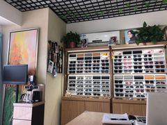 -视野联行眼镜·蔡司·控优点授权(长白万象汇店)