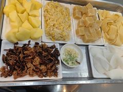 -哈尔滨烧烤·山河村铁锅炖(交大店)