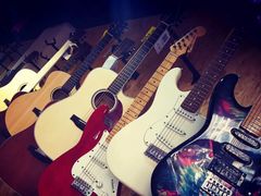 -艺桉余音琴行(火神庙分店)