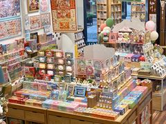 -猫的天空之城概念书店(杭州南宋御街店)