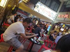 等位区-蜀大侠火锅(寰球文化地标·总府店)