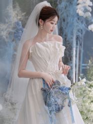 -艾米丽婚纱礼服