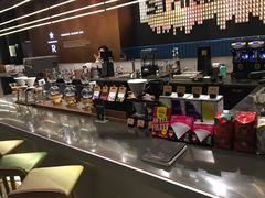 -星巴克臻选(上海虹桥新天地三店)