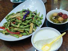 -三江源美食城