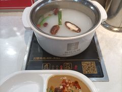 -百品聚旋转火锅(万德庄店)